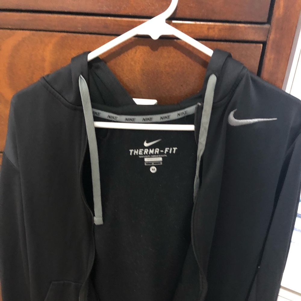 nike therma fit
